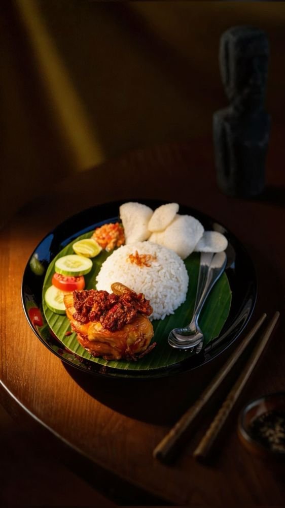 Nasi Ayam Bumbu Hitam